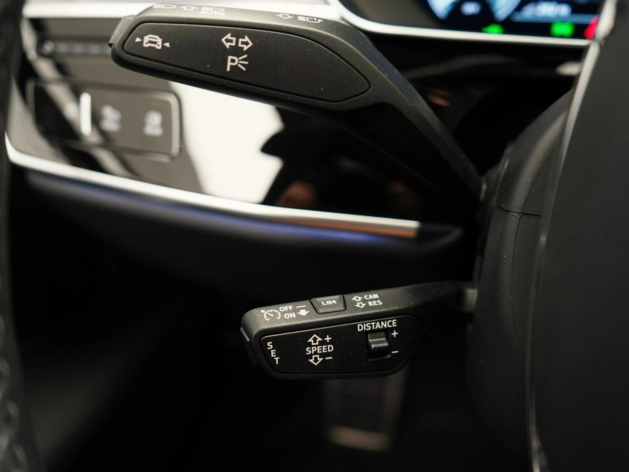 Audi A8 - Zdjęcie 23