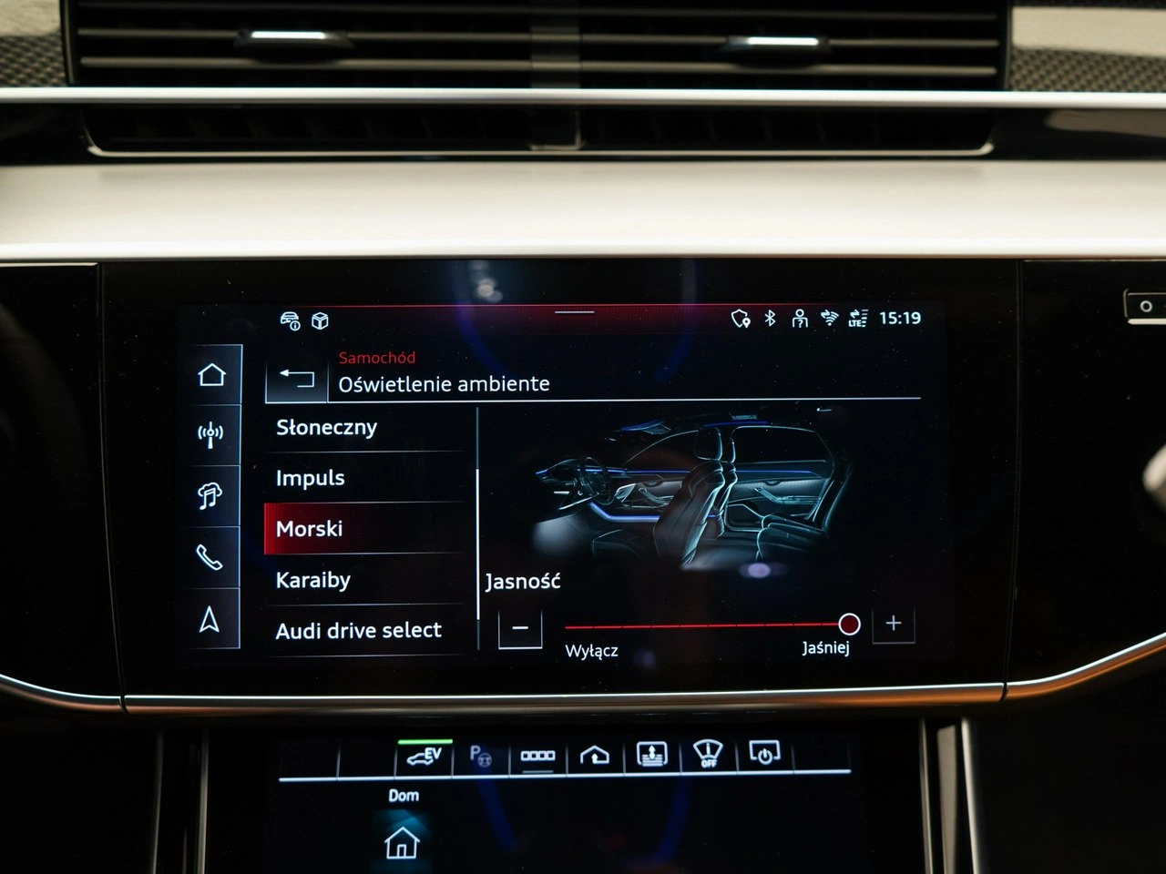 Audi A8 - Zdjęcie 31