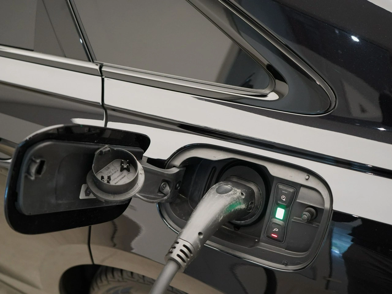 Audi A8 - Zdjęcie 38