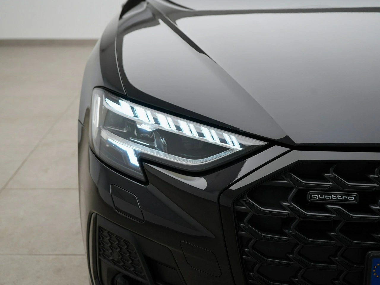 Audi A8 - Zdjęcie 7