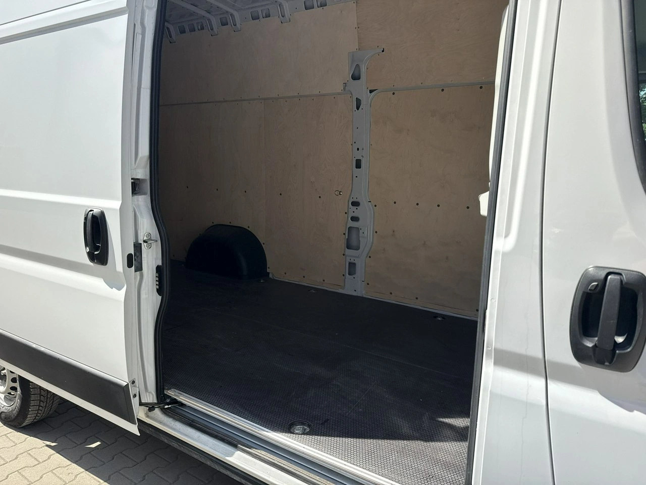Opel Movano - Zdjęcie 18