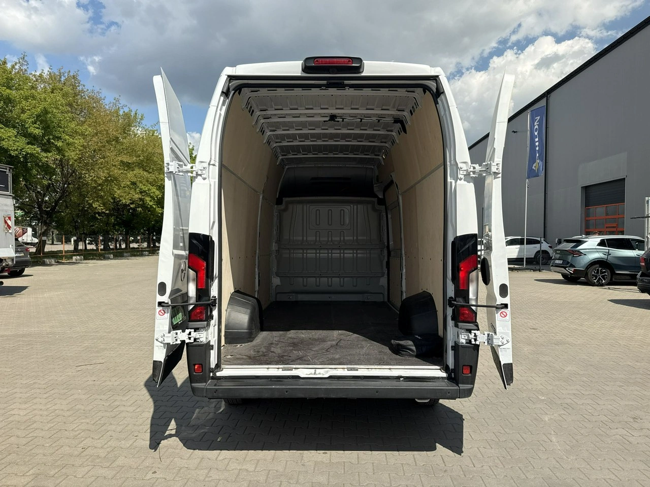 Opel Movano - Zdjęcie 19