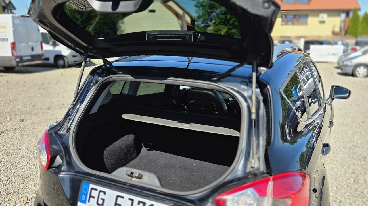 Ford Kuga - Zdjęcie 10