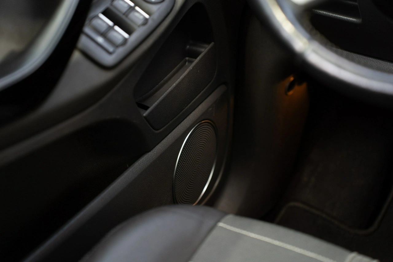 Ford Kuga - Zdjęcie 39
