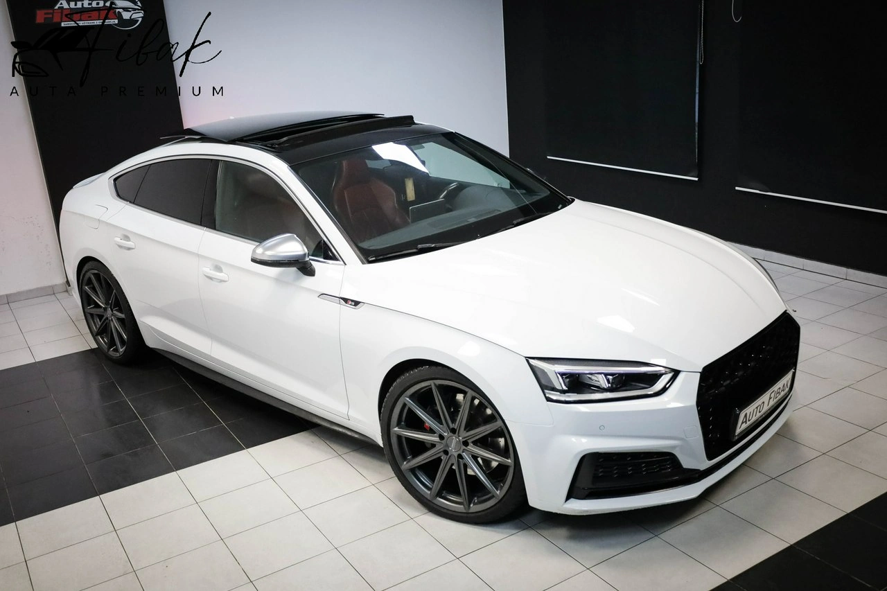 Audi S5 - Główne zdjęcie