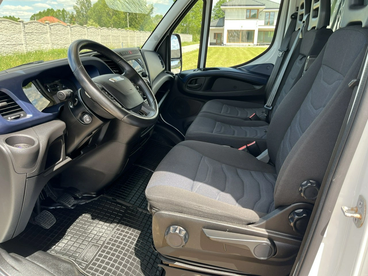 Iveco Daily - Zdjęcie 11