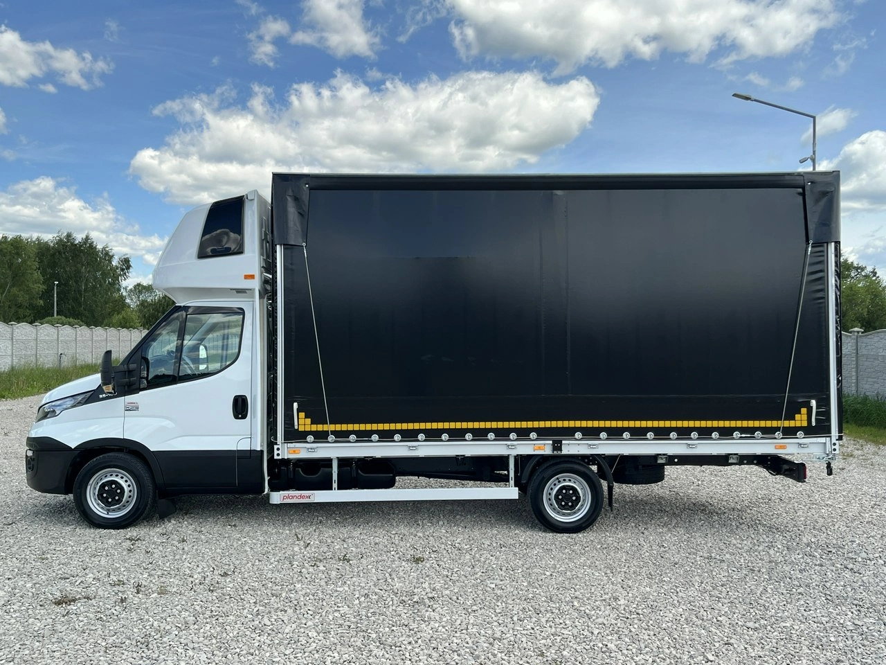 Iveco Daily - Zdjęcie 23