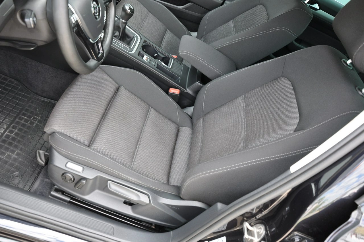 Volkswagen Passat - Zdjęcie 10