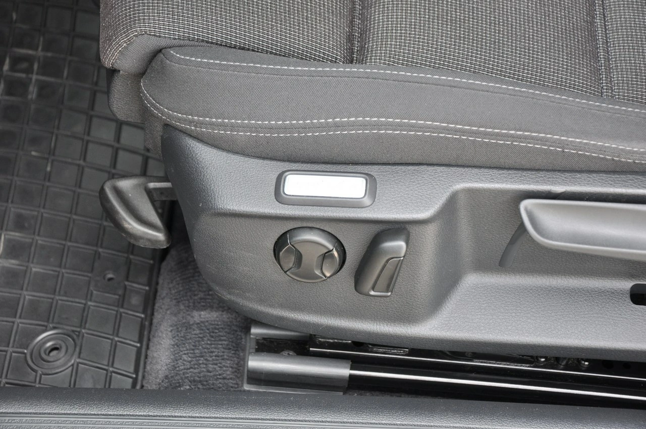 Volkswagen Passat - Zdjęcie 11