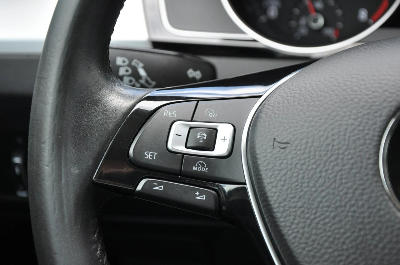 Volkswagen Passat - Zdjęcie 13