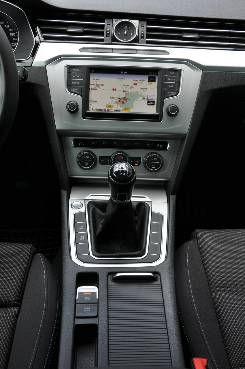 Volkswagen Passat - Zdjęcie 22