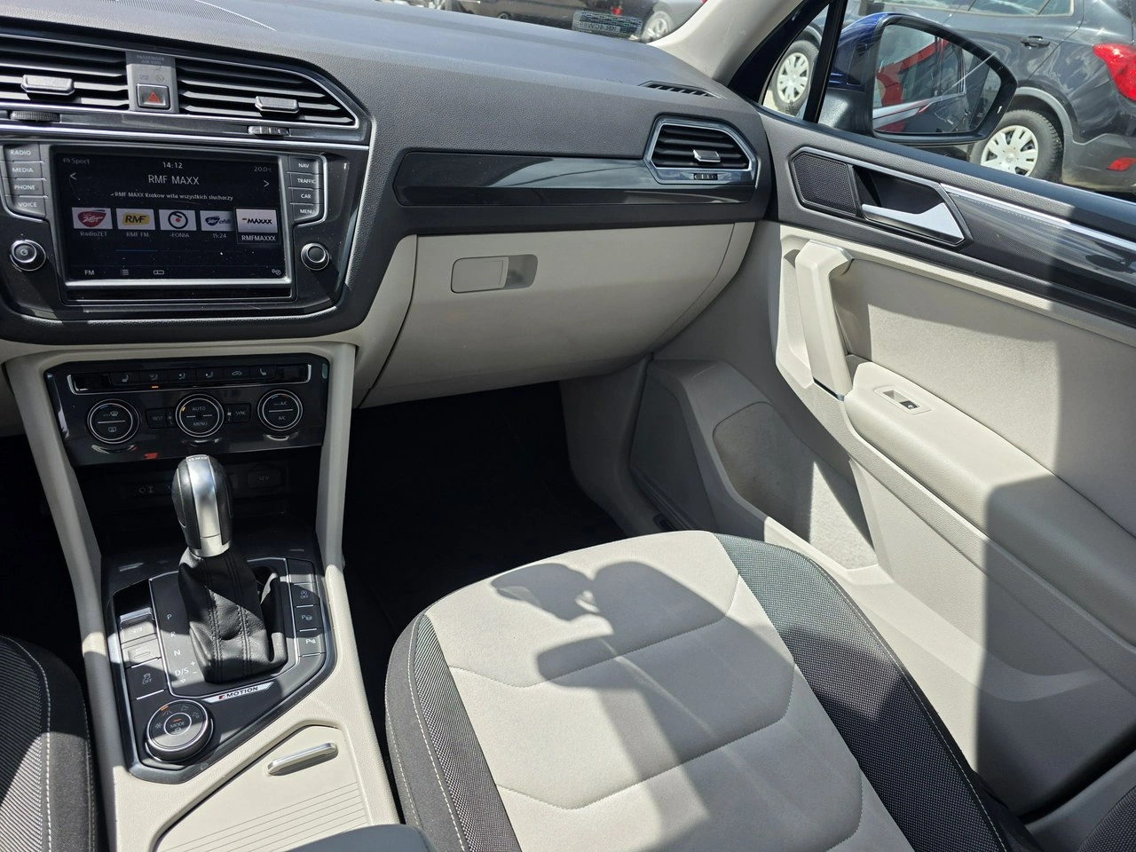 Volkswagen Tiguan - Zdjęcie 16