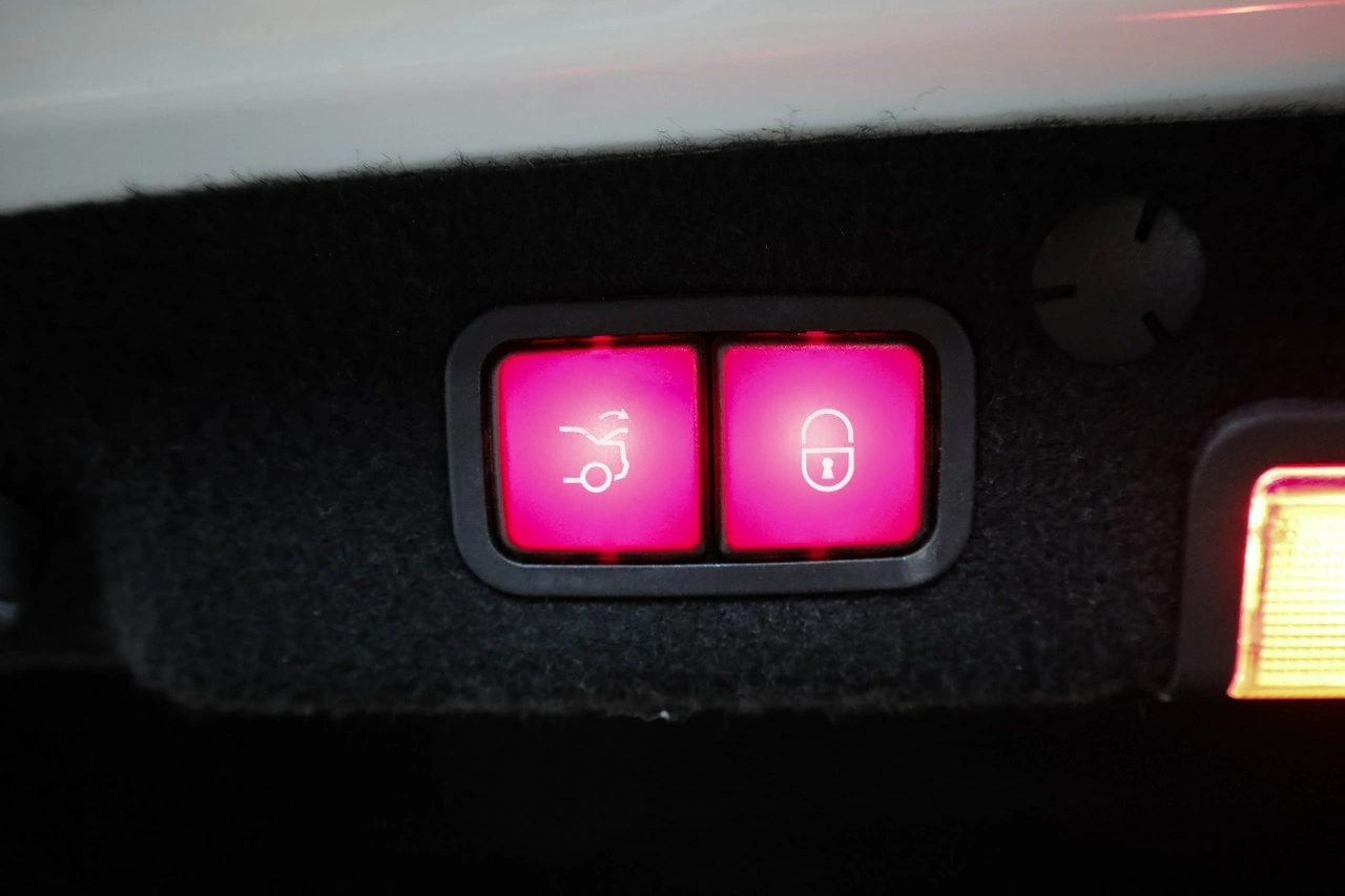 Mercedes C 43 AMG - Zdjęcie 26