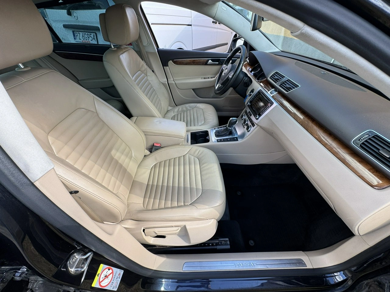 Volkswagen Passat - Zdjęcie 22