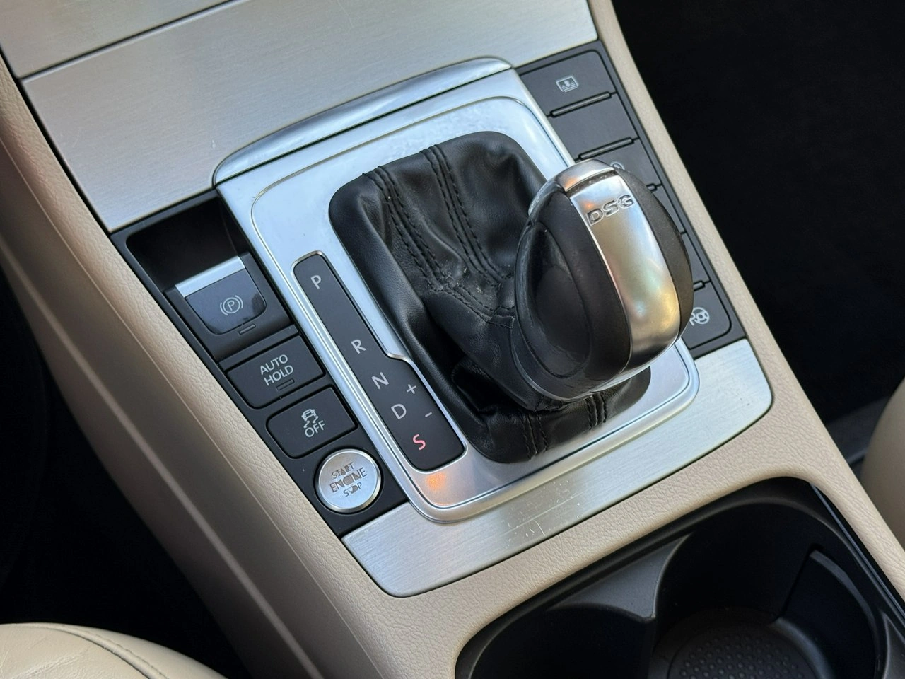 Volkswagen Passat - Zdjęcie 29