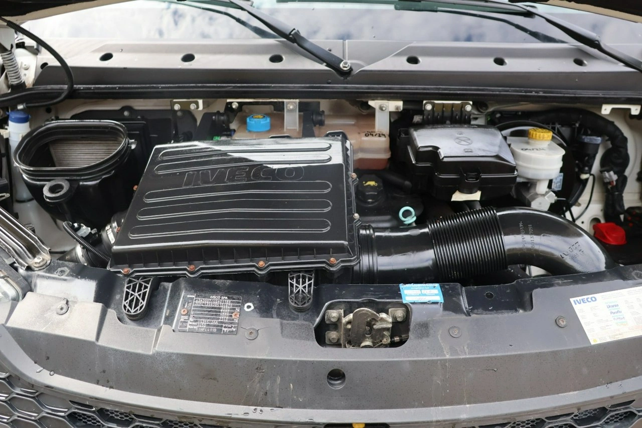 Iveco Daily - Zdjęcie 9