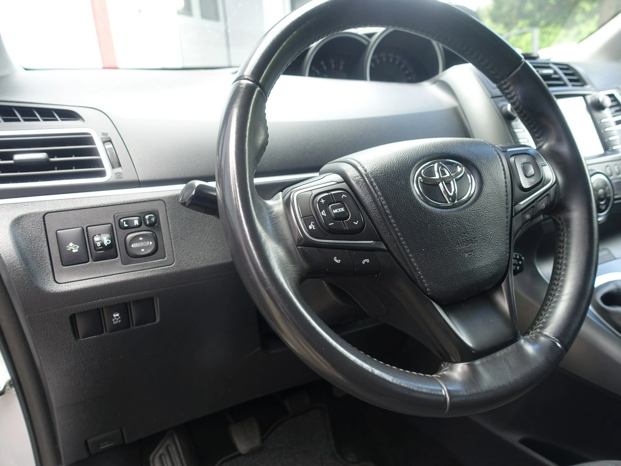 Toyota Verso - Zdjęcie 13