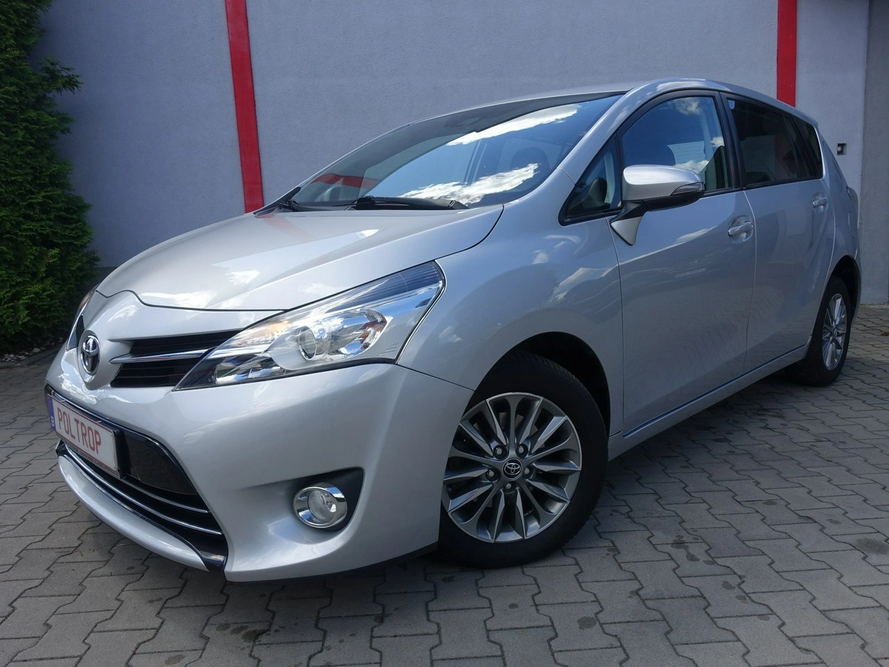 Toyota Verso - Zdjęcie 2