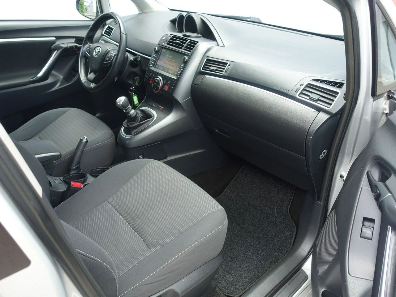 Toyota Verso - Zdjęcie 7