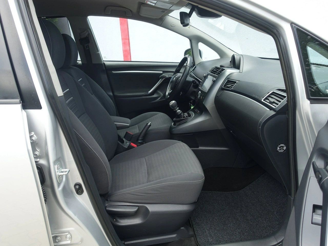 Toyota Verso - Zdjęcie 8