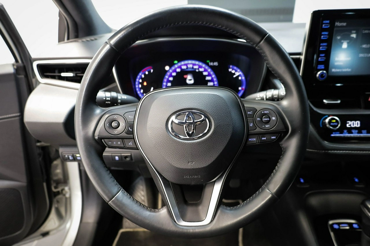 Toyota Corolla - Zdjęcie 17