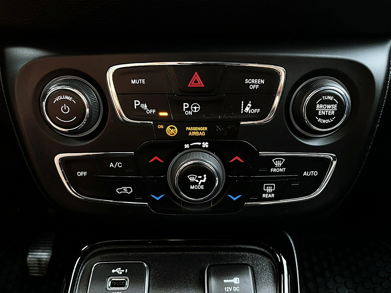 Jeep Compass - Zdjęcie 25
