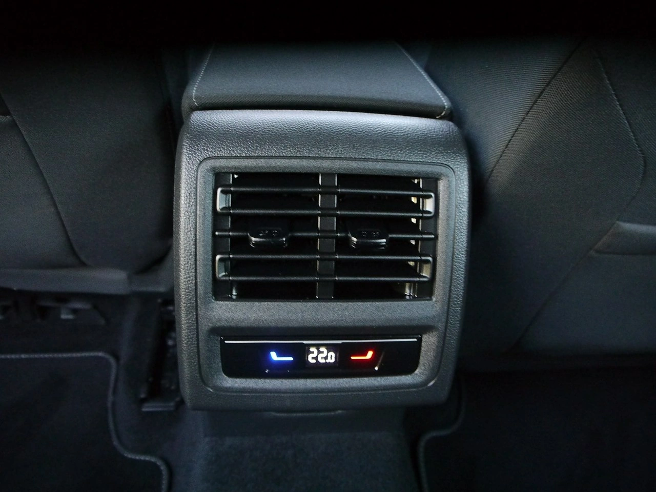 Volkswagen Golf - Zdjęcie 34