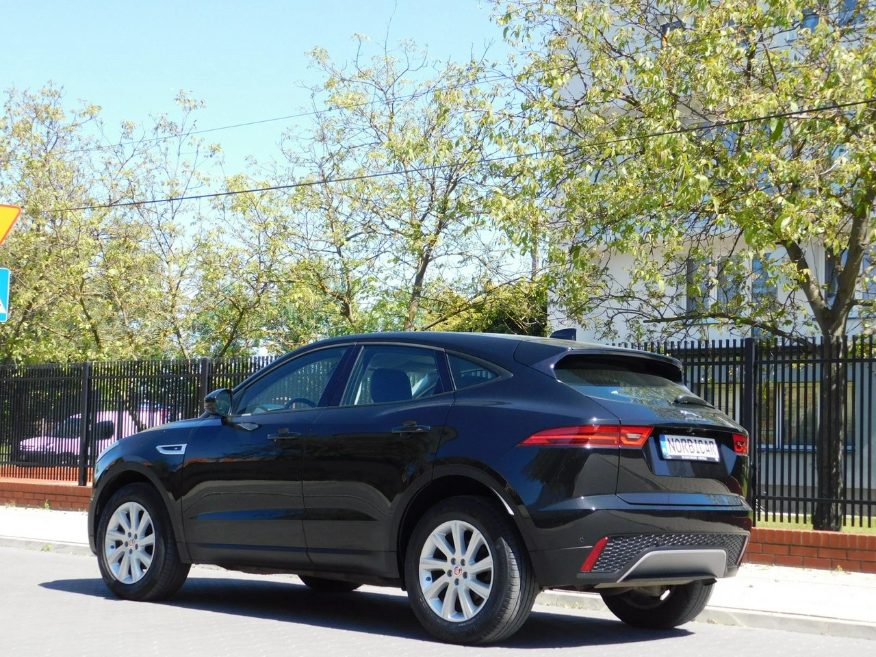 Jaguar E-Pace - Zdjęcie 3