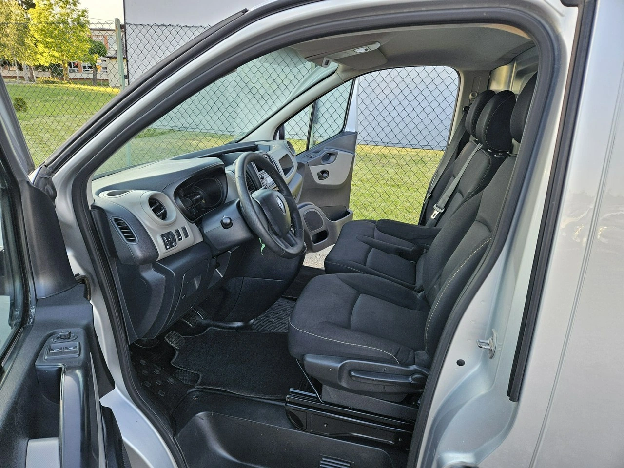 Renault Trafic - Zdjęcie 6