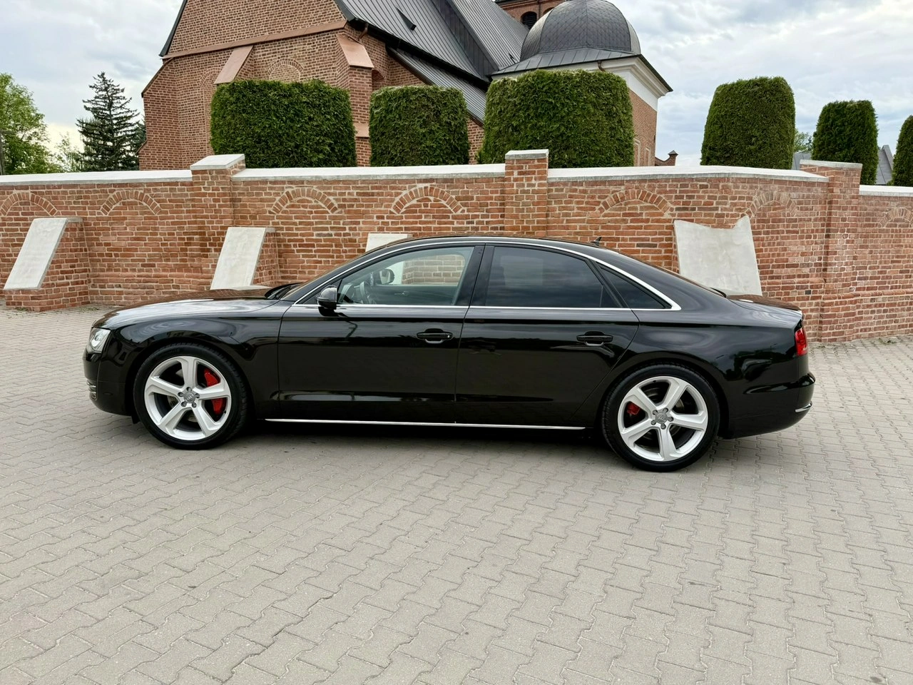 Audi A8 - Zdjęcie 10