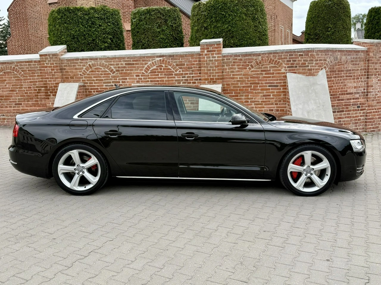 Audi A8 - Zdjęcie 11