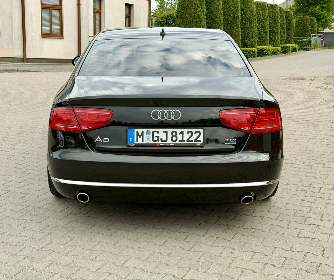 Audi A8 - Zdjęcie 12