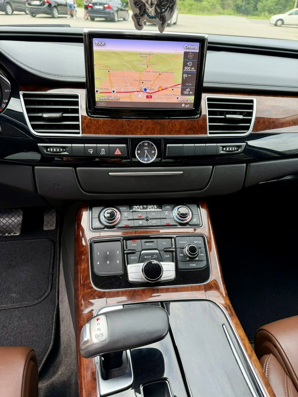 Audi A8 - Zdjęcie 13