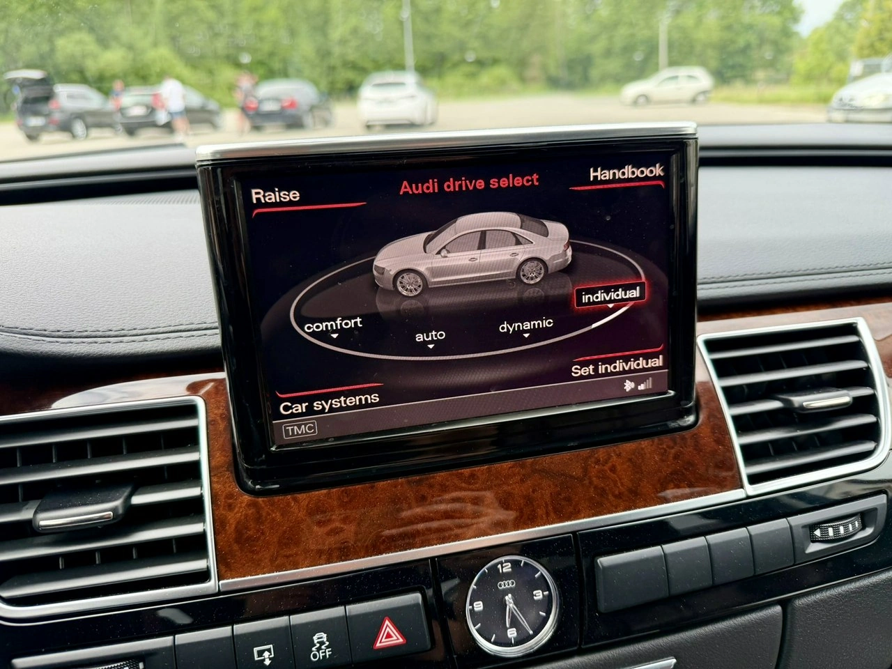 Audi A8 - Zdjęcie 15