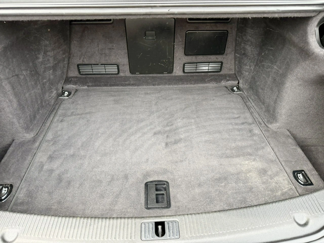 Audi A8 - Zdjęcie 19
