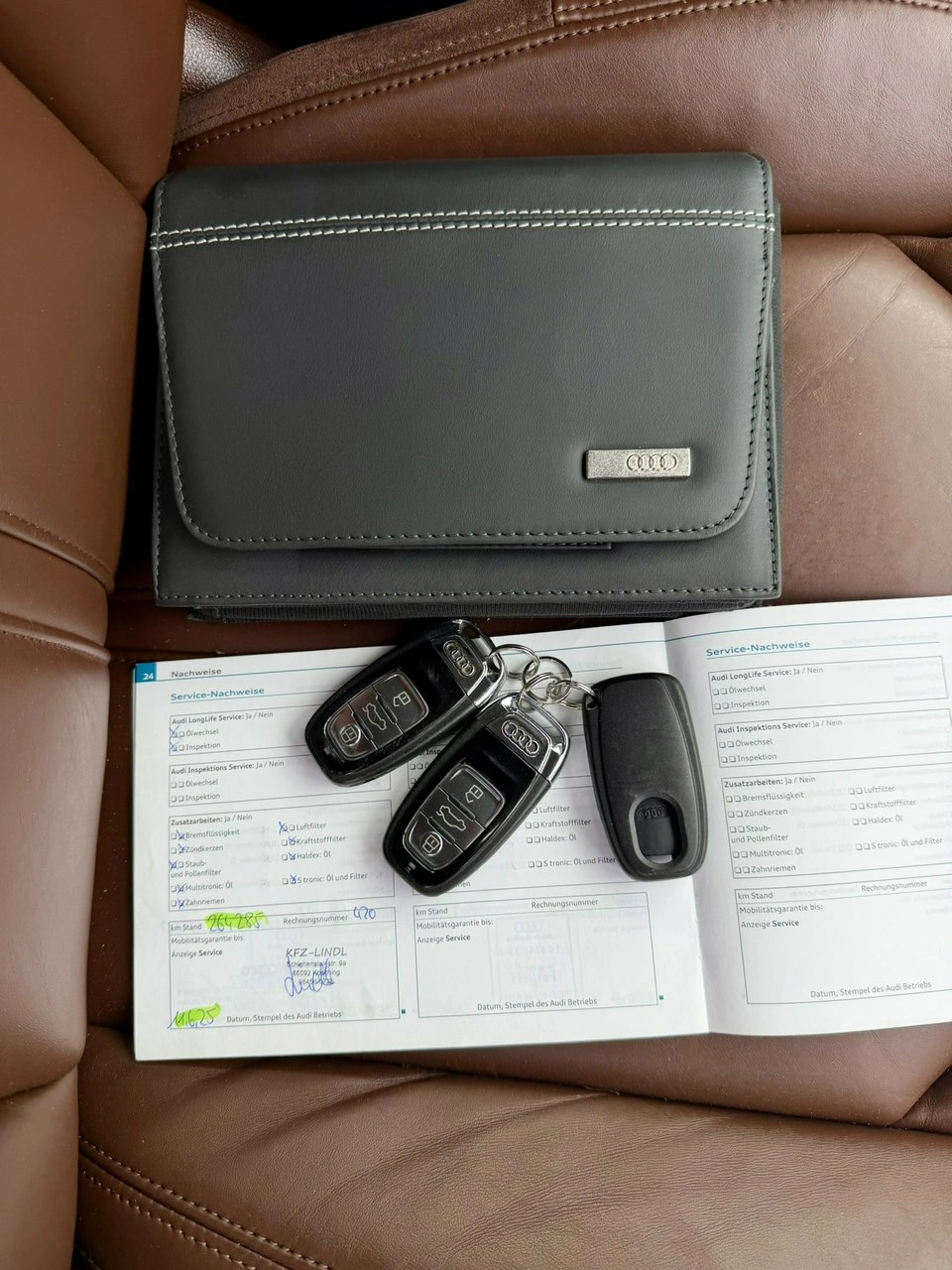 Audi A8 - Zdjęcie 21