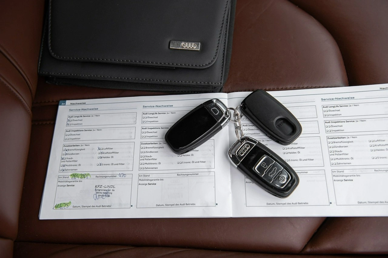Audi A8 - Zdjęcie 36