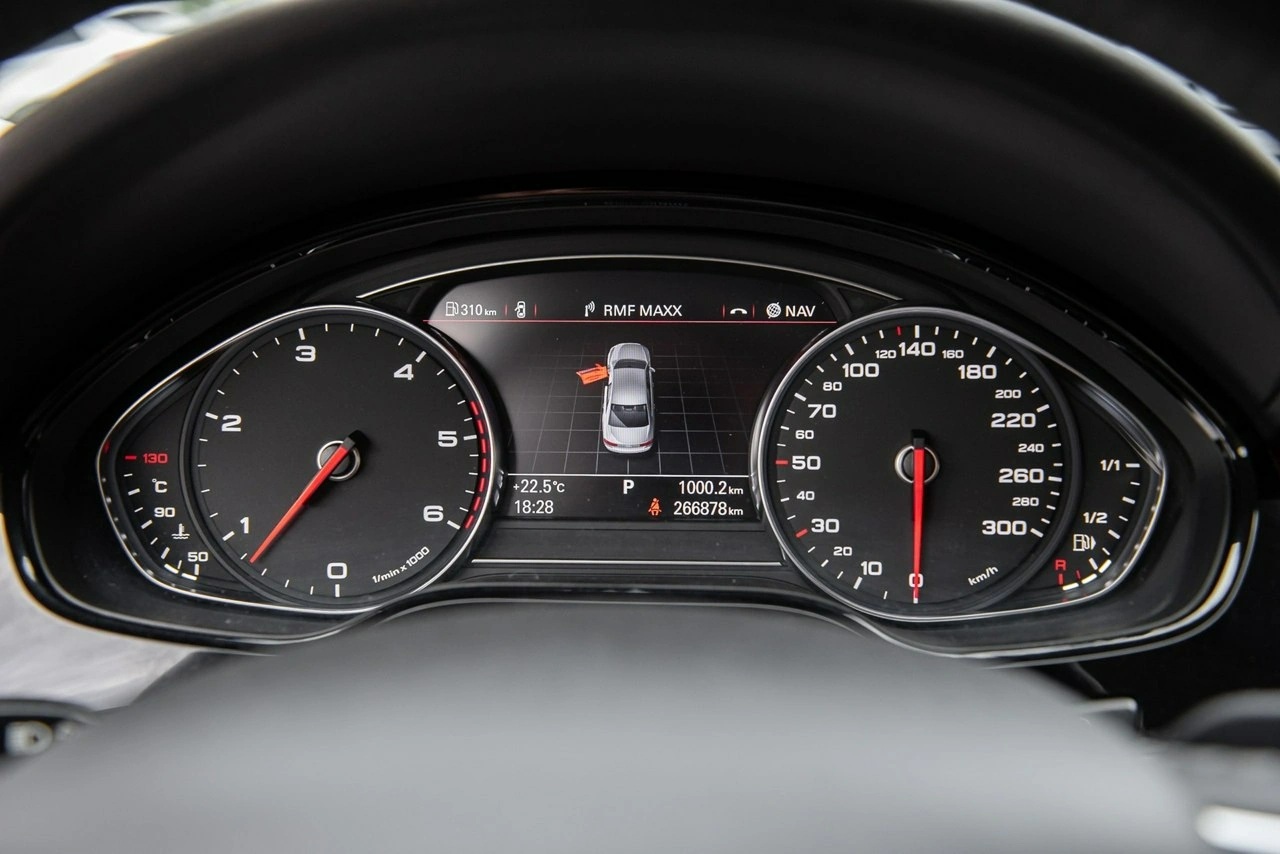 Audi A8 - Zdjęcie 37