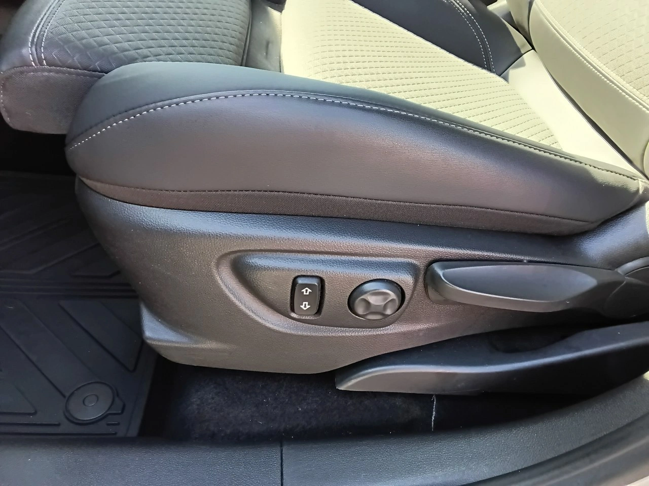 Opel Mokka - Zdjęcie 29