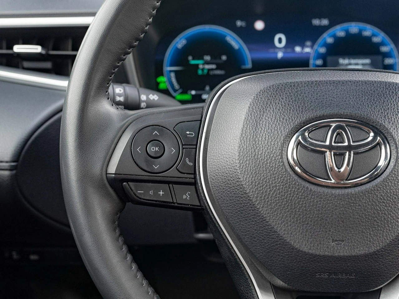 Toyota Corolla Cross - Zdjęcie 15