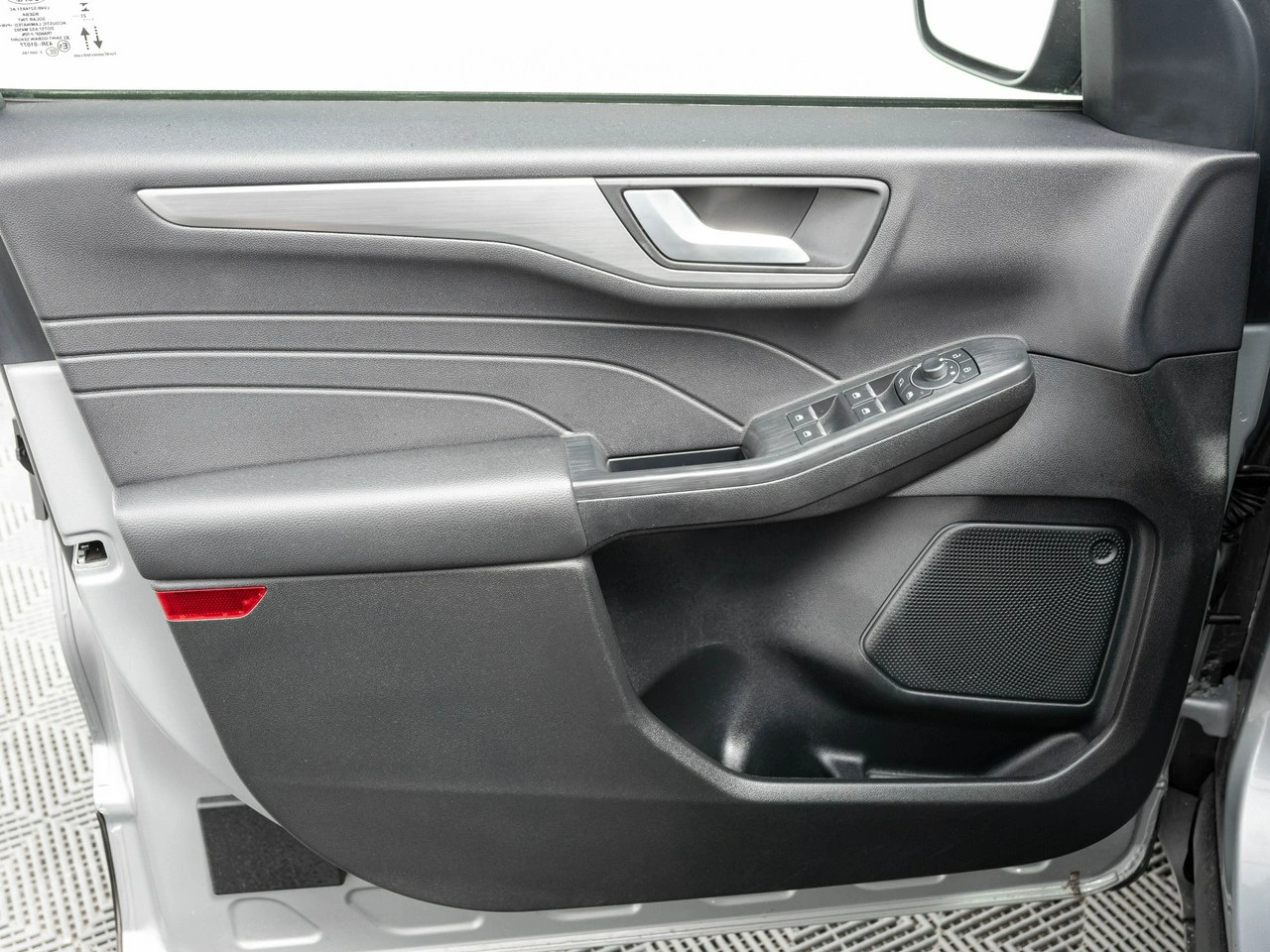 Ford Kuga - Zdjęcie 8