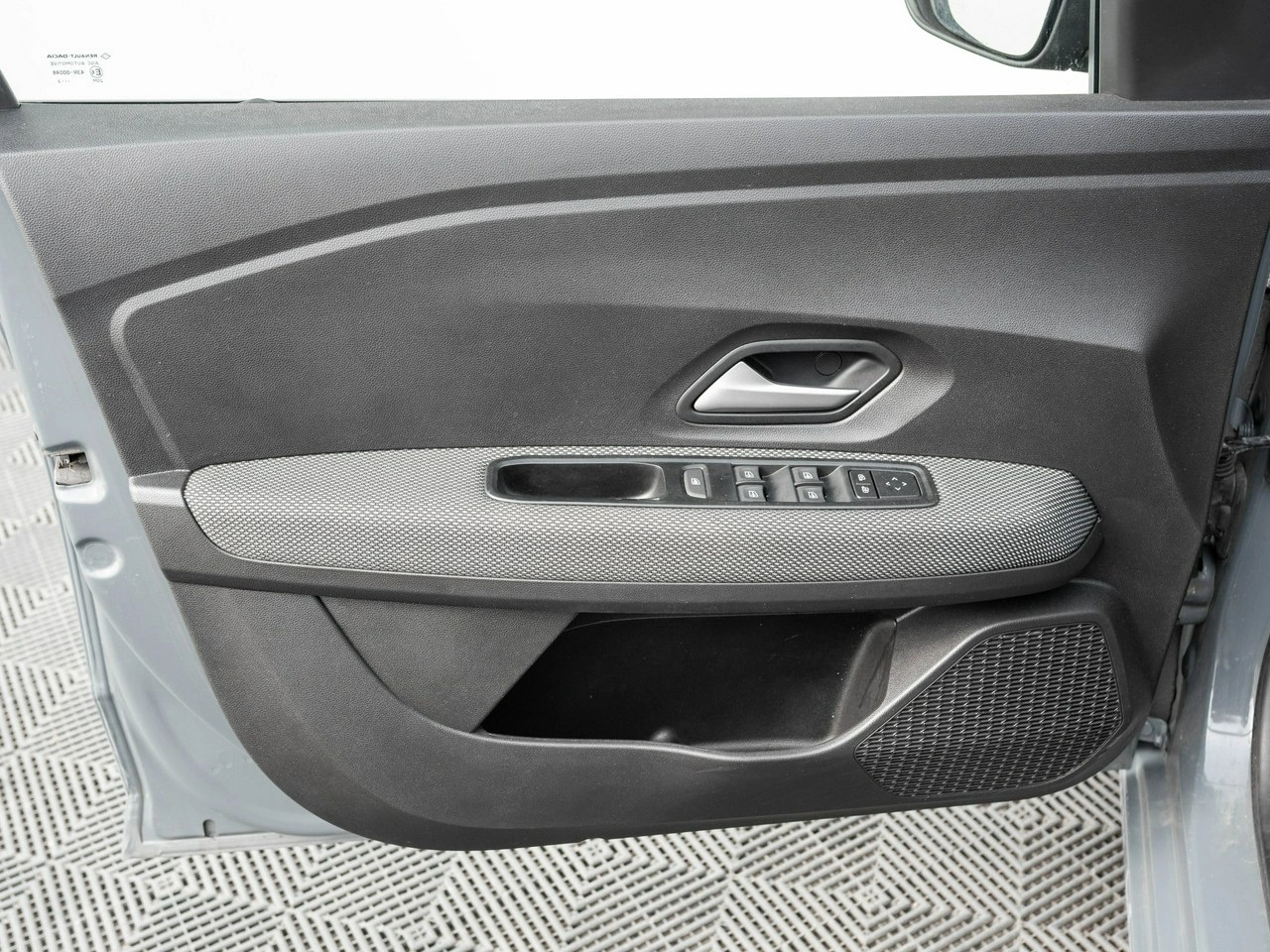 Dacia Sandero - Zdjęcie 8