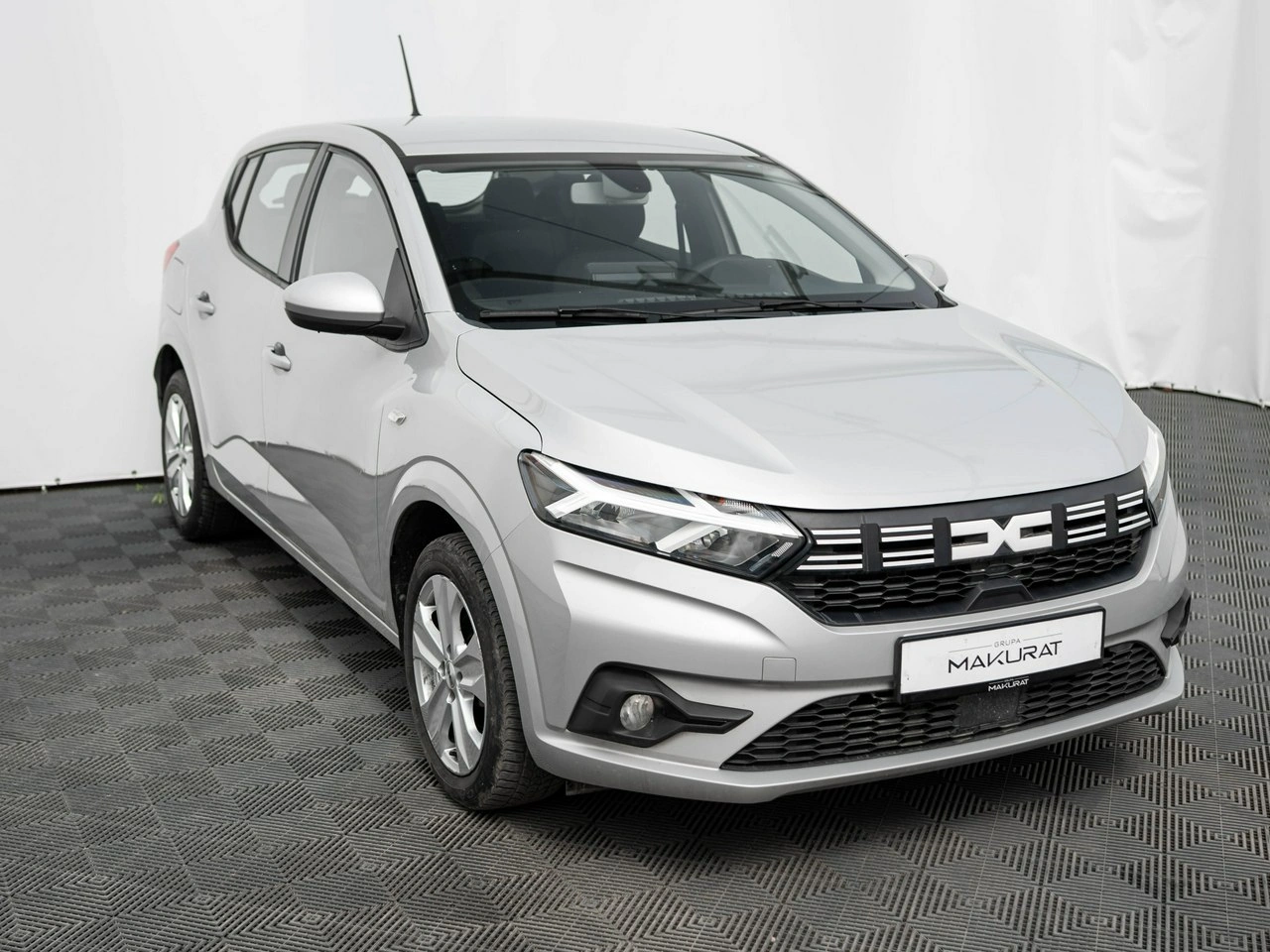 Dacia Sandero - Zdjęcie 2
