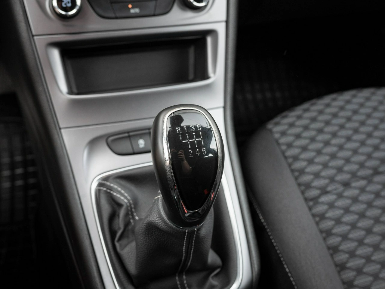 Opel Astra - Zdjęcie 14