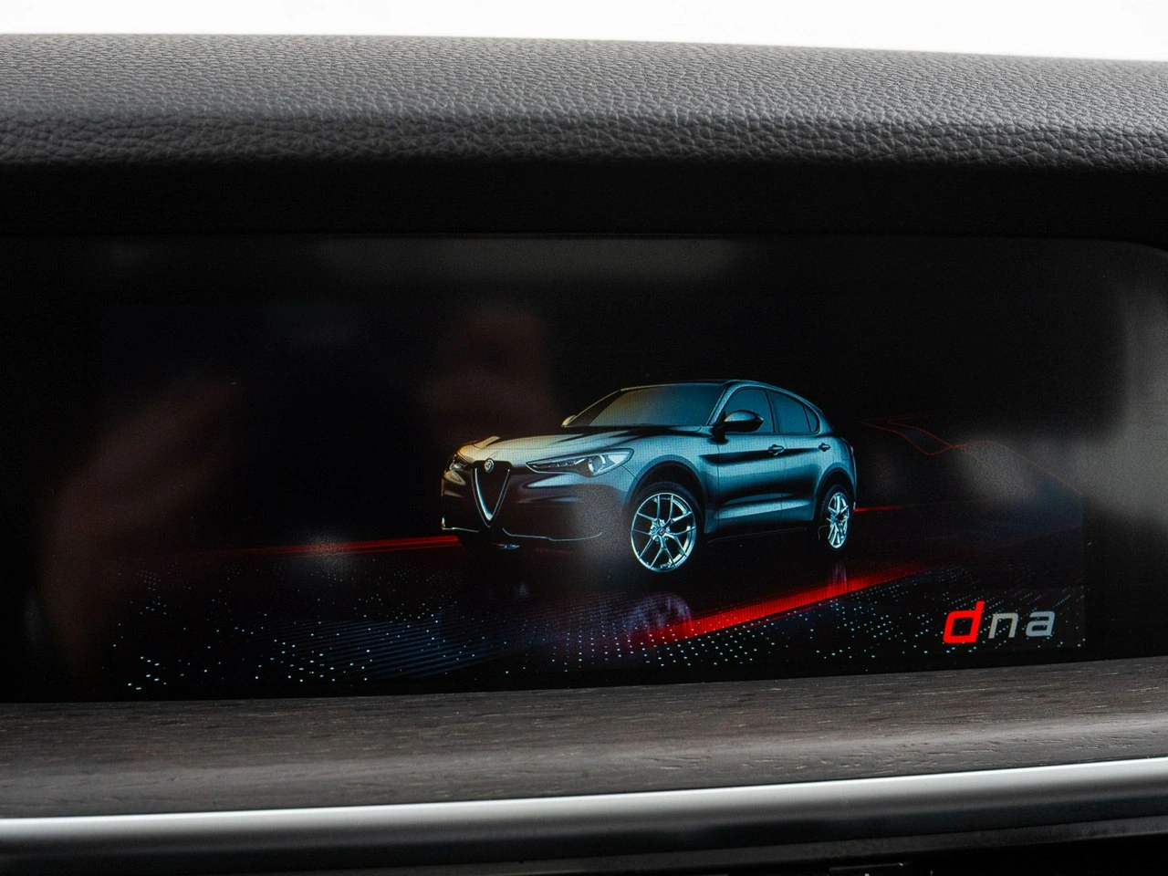 Alfa Romeo Stelvio - Zdjęcie 18