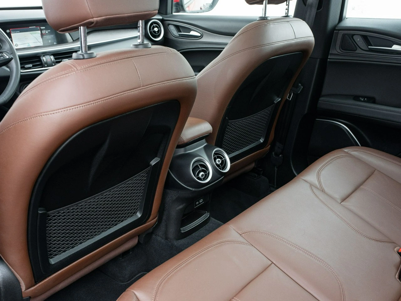 Alfa Romeo Stelvio - Zdjęcie 26