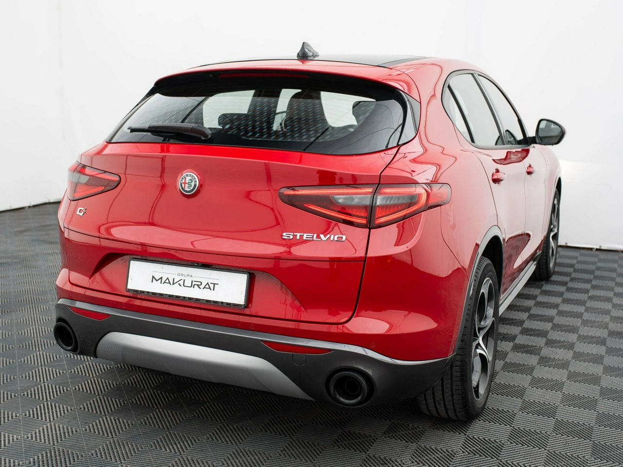 Alfa Romeo Stelvio - Zdjęcie 4