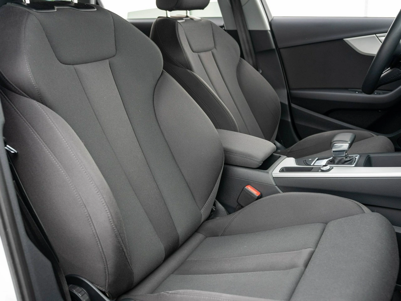 Audi A4 - Zdjęcie 28