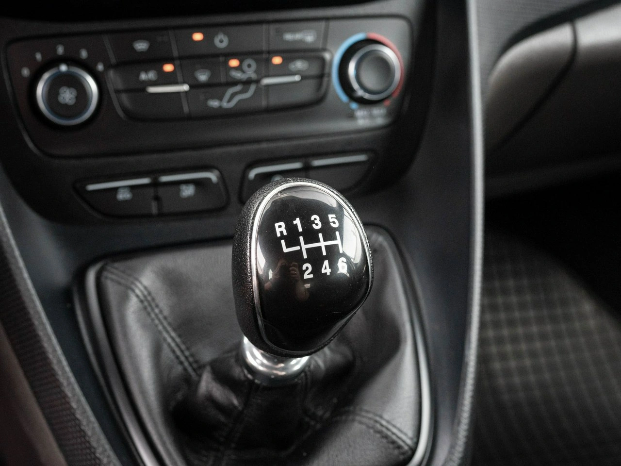 Ford Transit Connect - Zdjęcie 14