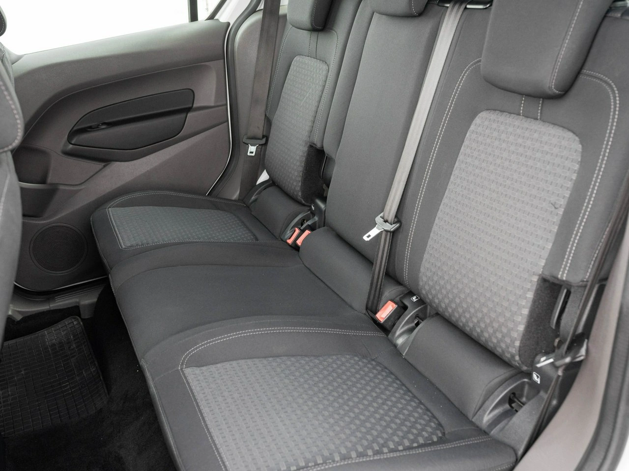 Ford Transit Connect - Zdjęcie 18